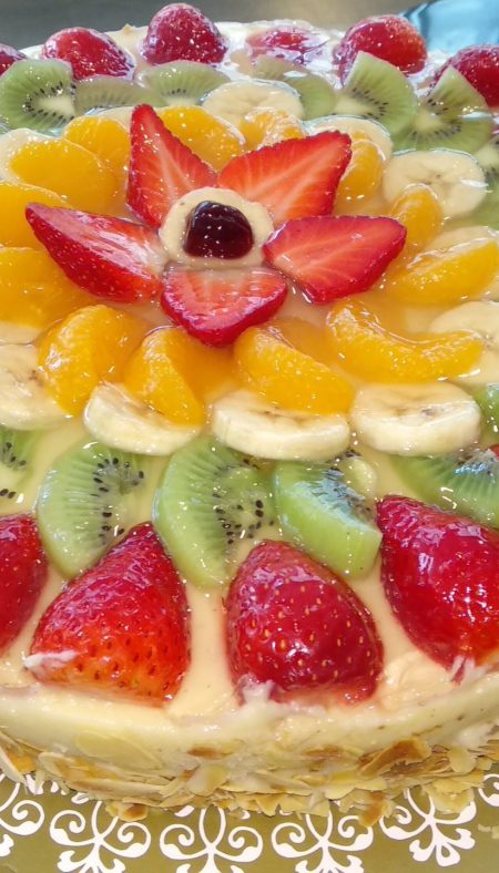 Eine wunderschöne Vierfrucht-Obsttorte