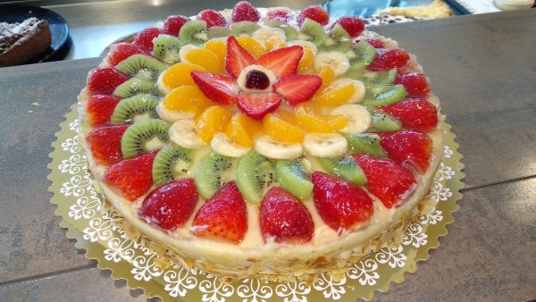 Eine wunderschöne Vierfrucht-Obsttorte